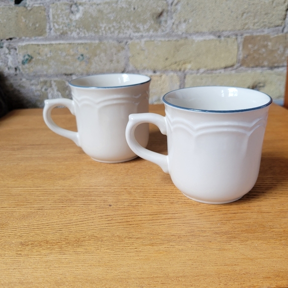 Cumberland Brambleberry Stoneware Tea Cups Made in Japan Beige Blue Set of 2 - Picture 2 of 5